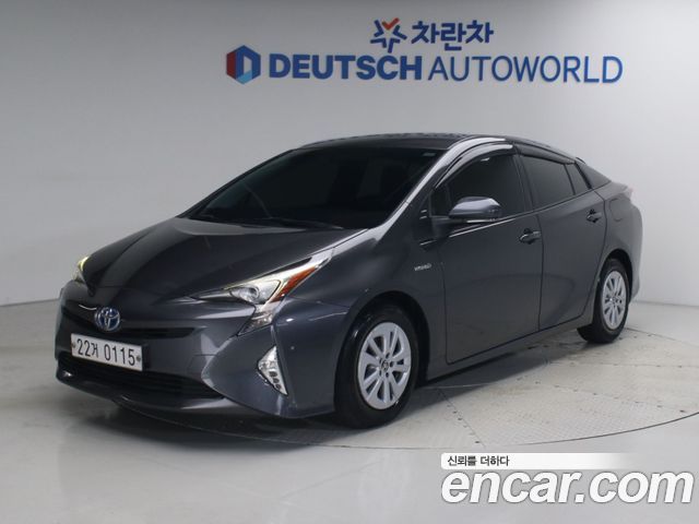 Toyota Prius — exterior