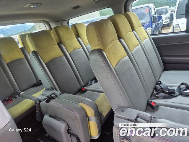 Hyundai Starex — interior