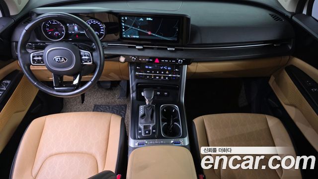 Kia Carnival — interior