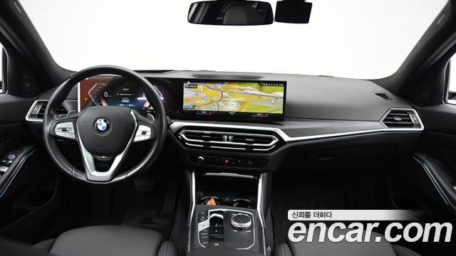 BMW 3 Series — interior