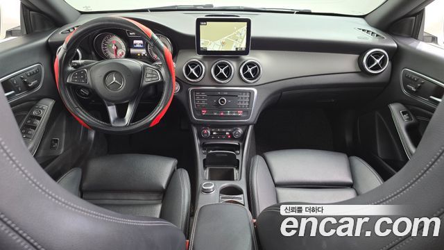 Mercedes-Benz CLA-Class — interior