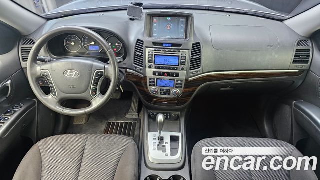 Hyundai Santa Fe — interior