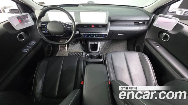 Hyundai IONIQ 5 — interior