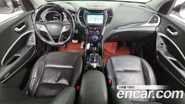 Hyundai Santa Fe — interior
