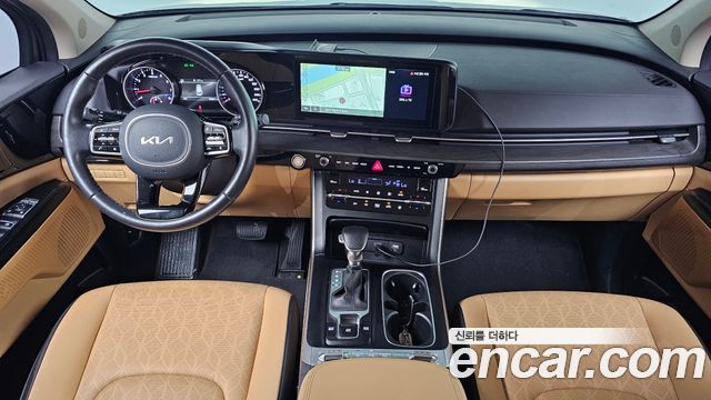 Kia Carnival — interior