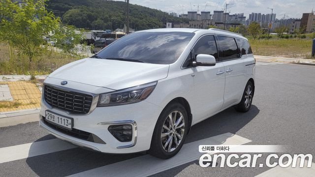 Kia Carnival — exterior