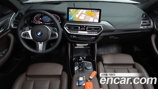 BMW X4 — interior
