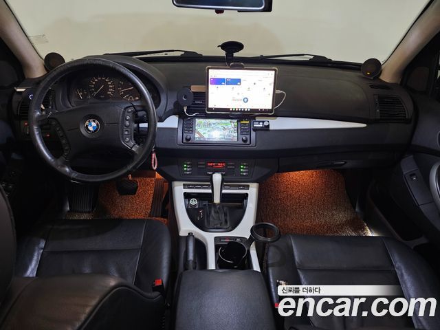 BMW X5 — interior