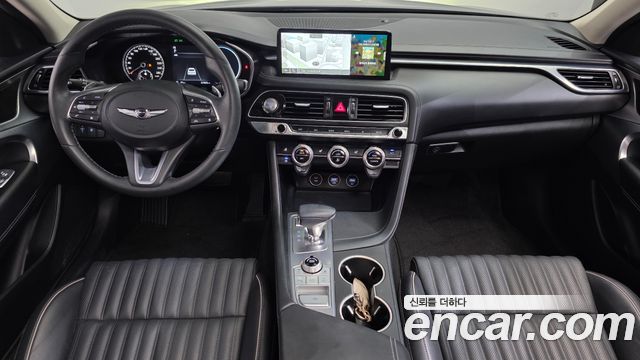 Genesis G70 — interior
