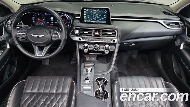 Genesis G70 — interior