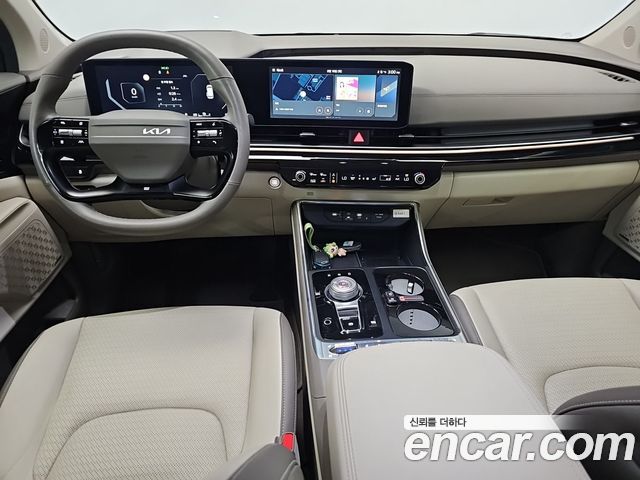 Kia Carnival — interior