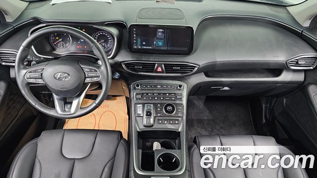 Hyundai Santa Fe — interior