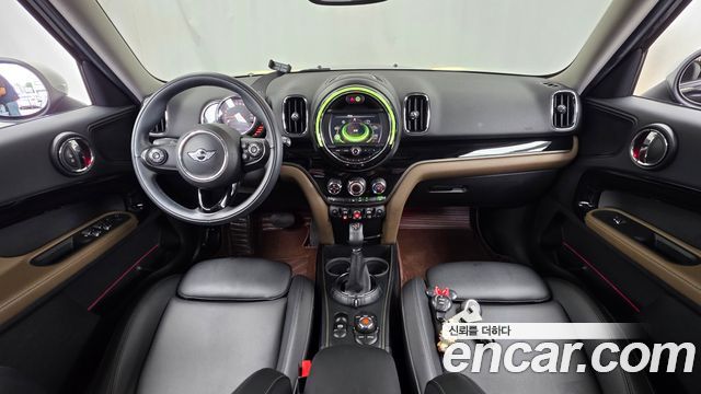 MINI Countryman — interior