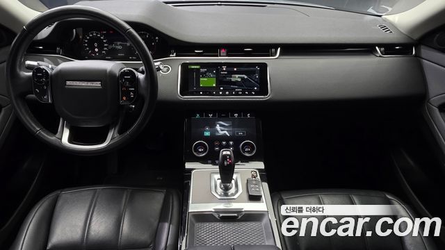 Land Rover Range Rover Evoque — interior