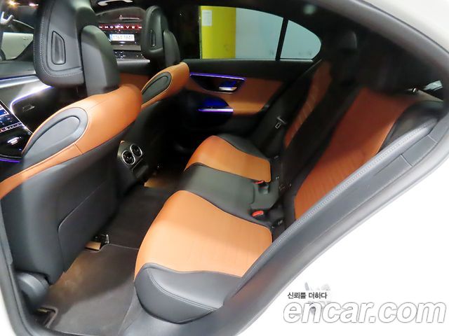 Mercedes-Benz C-Class — interior