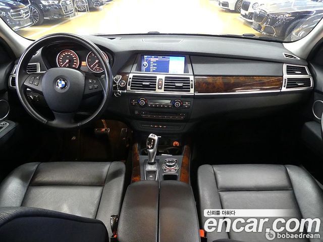 BMW X5 — interior