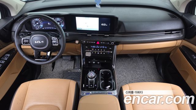 Kia Carnival — interior