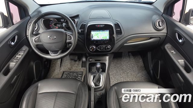 Renault Korea QM3 — interior