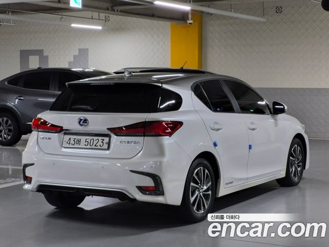 Lexus CT200h — exterior