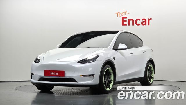 Tesla Model Y — exterior