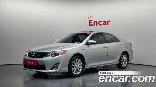 Toyota Camry — exterior