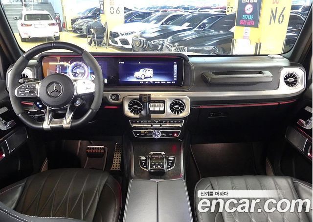 Mercedes-Benz G-Class — interior