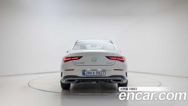 Mercedes-Benz CLA-Class — interior