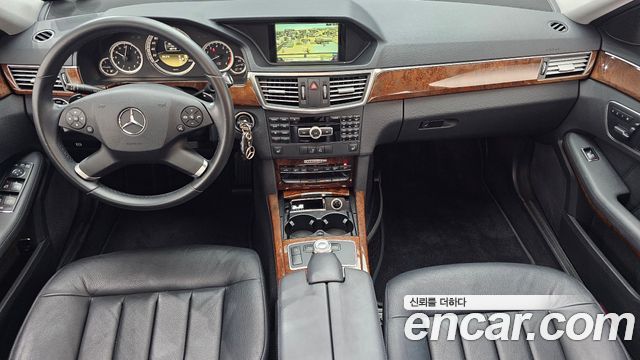 Mercedes-Benz E-Class — interior