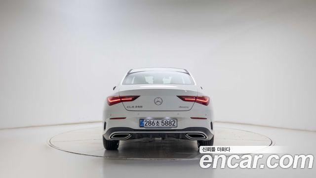 Mercedes-Benz CLA-Class — interior