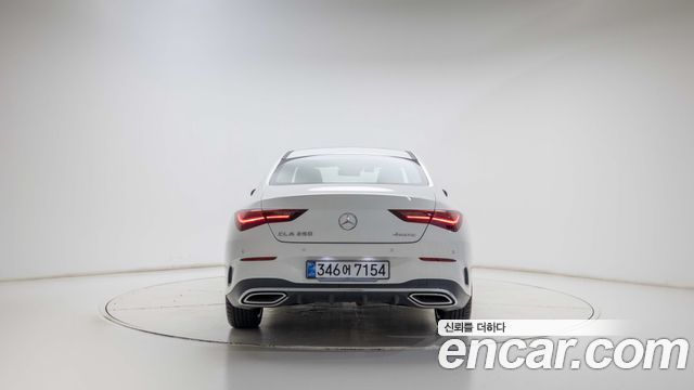 Mercedes-Benz CLA-Class — interior