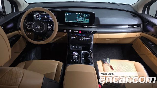 Kia Carnival — interior