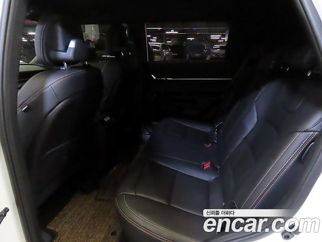 KG Mobility Torres — interior
