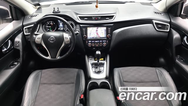 Nissan Qashqai — interior