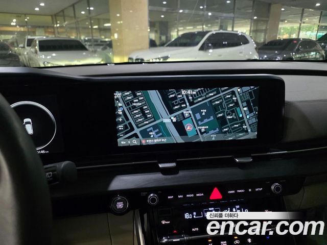 Kia Carnival — interior