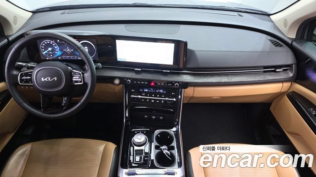 Kia Carnival — interior
