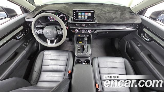 Honda CR-V — interior