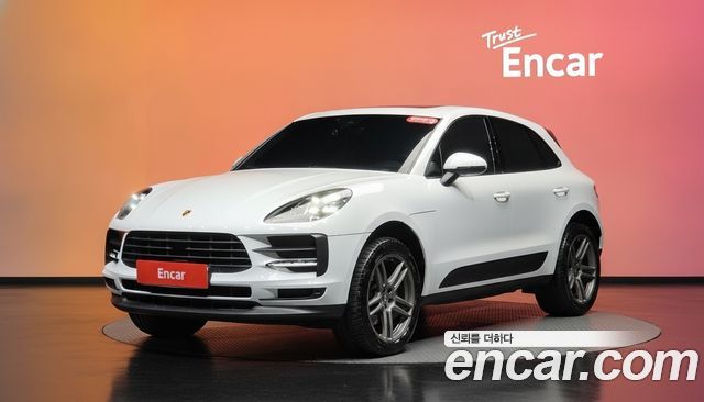 Porsche Macan — exterior