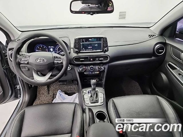 Hyundai Kona — interior