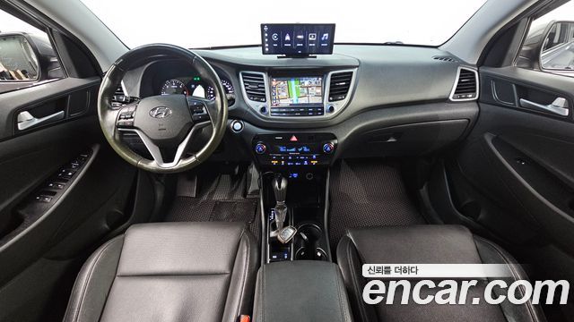 Hyundai Tucson — interior