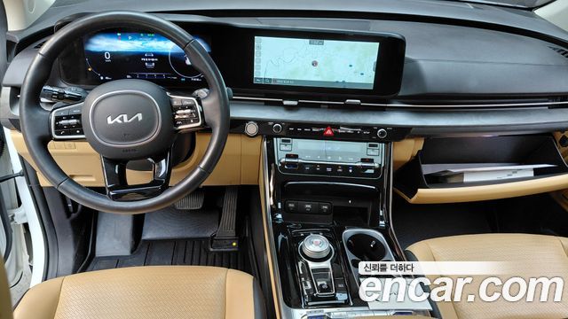Kia Carnival — interior