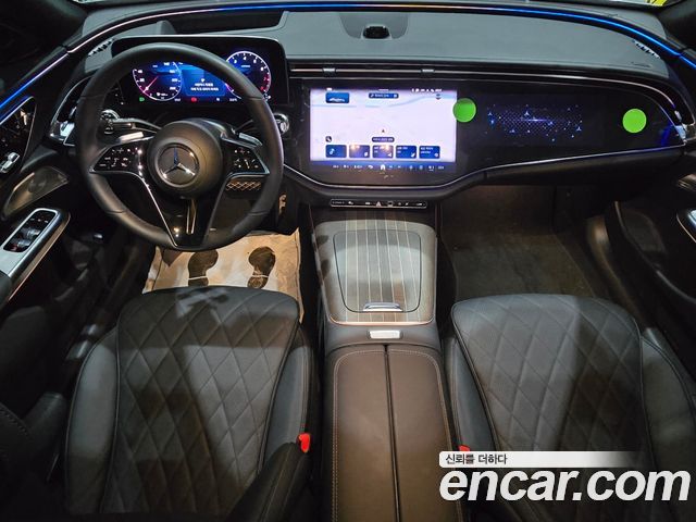 Mercedes-Benz E-Class — interior