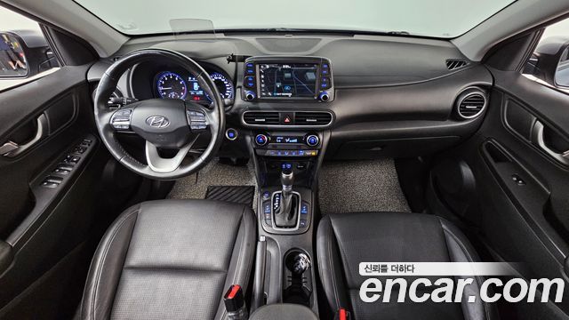 Hyundai Kona — interior