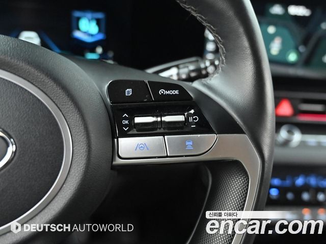Hyundai Avante — interior