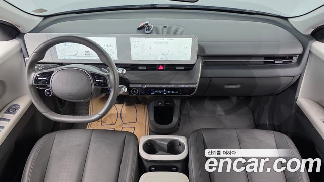 Hyundai IONIQ 5 — interior