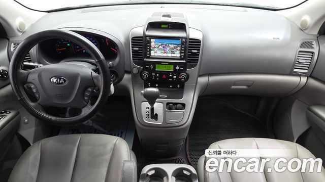 Kia Carnival — interior
