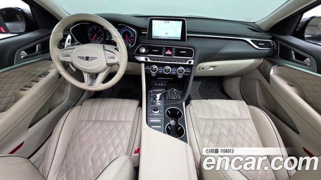 Genesis G70 — interior