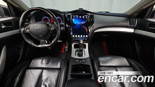 Infiniti G — interior