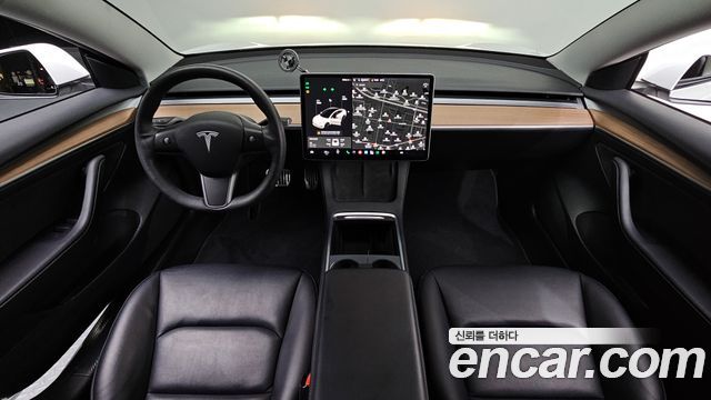 Tesla Model 3 — interior