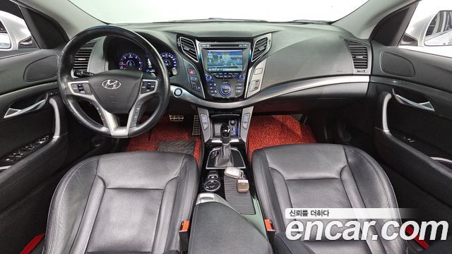 Hyundai i40 — interior