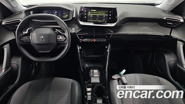 Peugeot 2008 — interior